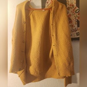 Vintage Women's Mustard Sweater